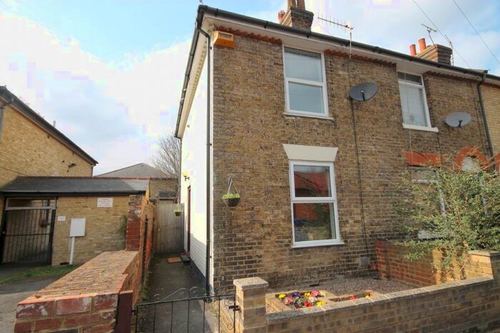 2 Bedroom Terraced House To Rent In Grove Place, Faversham, ME13