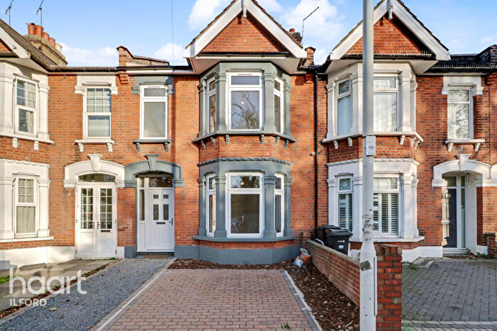 3 Bedroom Terraced House For Sale In South Park Drive, Ilford, IG3