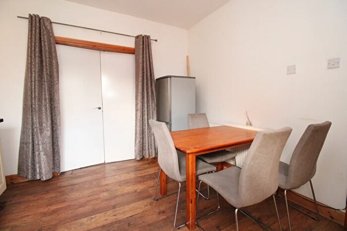 2 Bedroom Flat To Rent In Westbourne Road, Luton, LU4