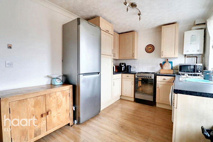 2 Bedroom Semi-Detached House For Sale In St Andrews Close, Sutton, CB6