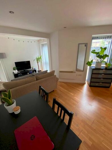 1 Bedroom Flat To Rent In Park Place, Chorlton, M21