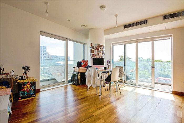 1 Bedroom Flat To Rent In High Street, London, E15