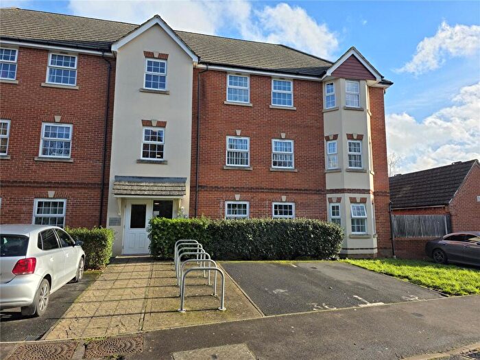 2 Bedroom Apartment For Sale In Hills Way, Bramley, Tadley, RG26