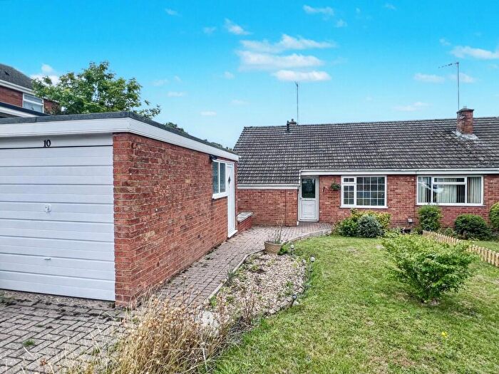 2 Bedroom Semi-Detached Bungalow For Sale In Collaton Road, Wigston, LE18