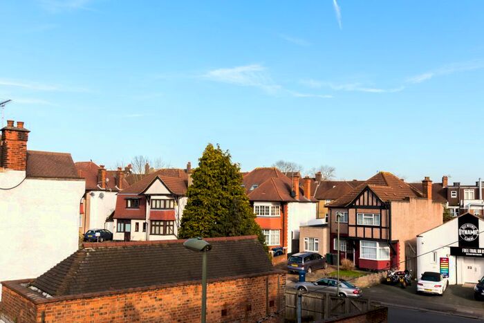 Studio To Rent In Vivian Avenue, Hendon, NW4