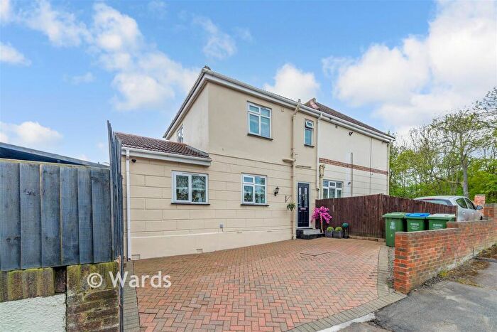 2 Bedroom Semi Detached House For Sale In Grasmere Road, Bexleyheath, Kent, DA7