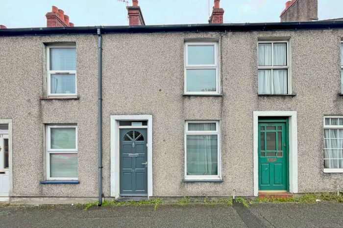 2 Bedroom Terraced House For Sale In Caernarfon Road, Bangor, Gwynedd, LL57
