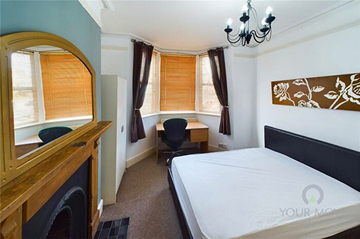 5 Bedroom House To Rent In Abington Avenue, Northampton, NN1
