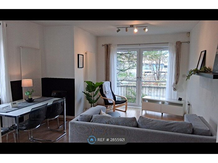 2 Bedroom Flat To Rent In Ground Floor, Edinburgh, EH16