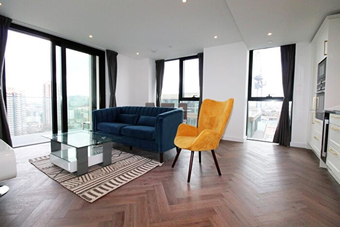 2 Bedroom Apartment To Rent In Gauging Square, London Dock, E1W
