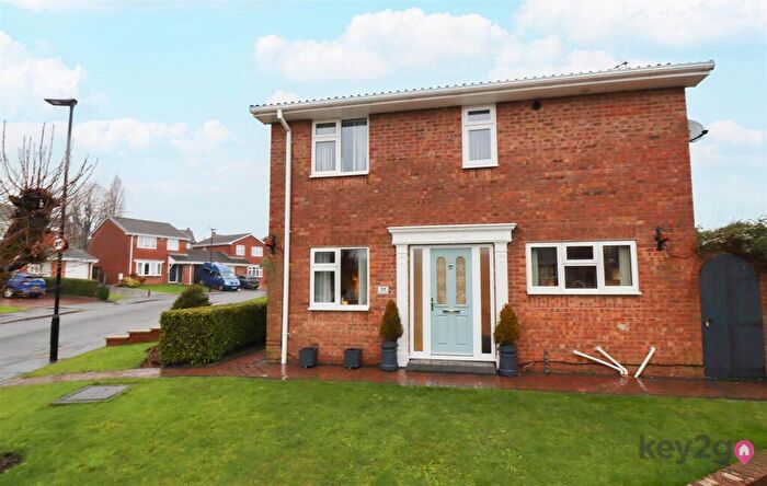 3 Bedroom Detached House For Sale In Winterton Gardens, Sheffield, S20
