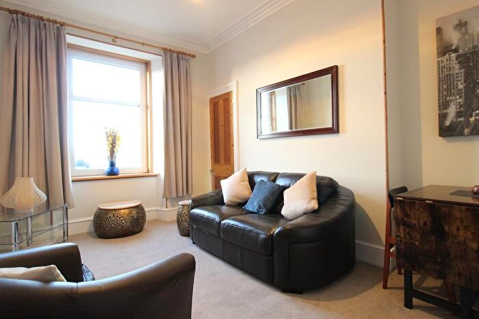 1 Bedroom Flat To Rent In Wood Street, Torry, First Floor Right, AB11