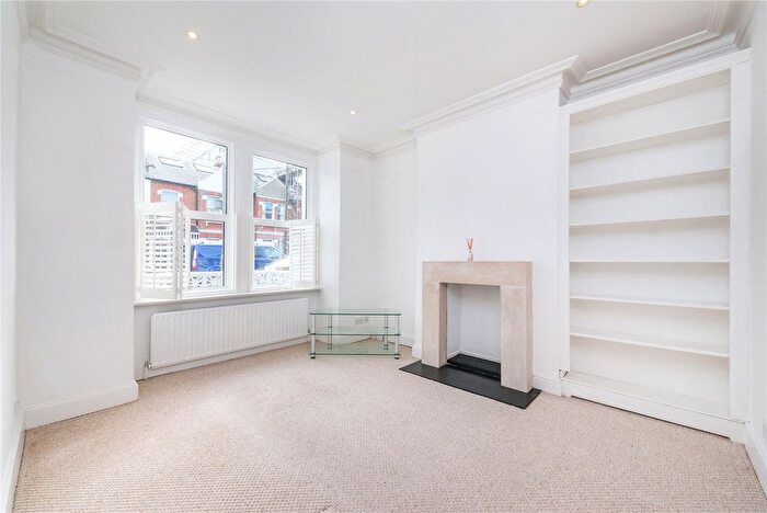 2 Bedroom Flat To Rent In Astonville Street, Southfields, SW18
