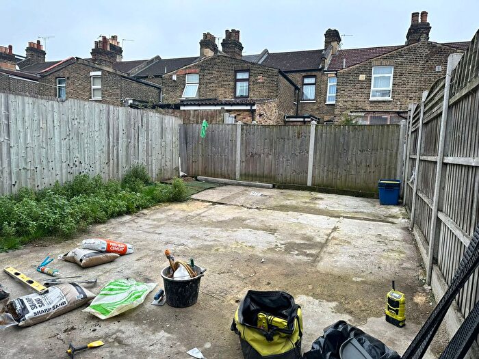 4 Bedroom Terraced House To Rent In Courtland Avenue, Cranbrook, Ilford, IG1