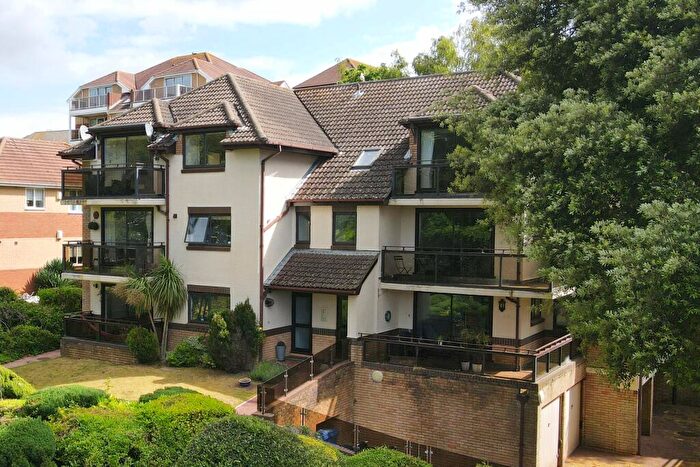 3 Bedroom Apartment For Sale In Warwick View, Belle Vue Road, Lower Parkstone, Poole, BH14