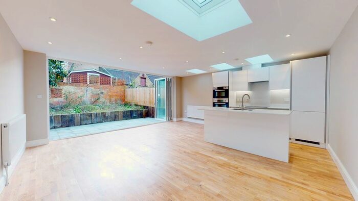 2 Bedroom Flat To Rent In Beckenham Road, Beckenham, BR3