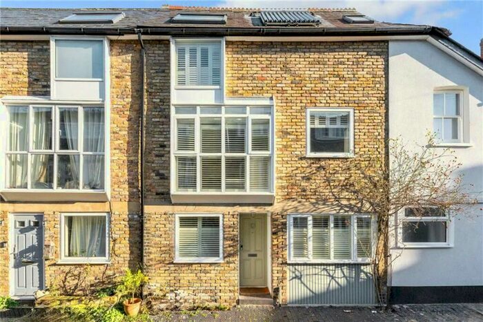 3 Bedroom Terraced House To Rent In Lonsdale Mews, Sandycombe Road, Kew, Richmond, TW9