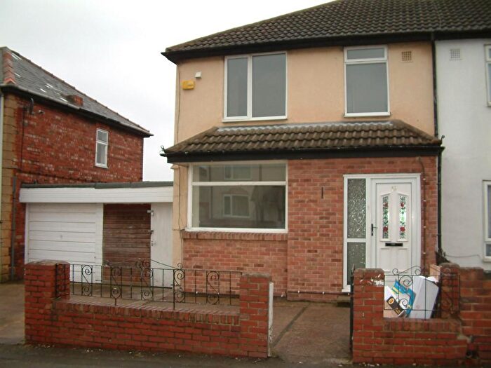 3 Bedroom Semi-Detached House To Rent In Wellington Road, Doncaster, South Yorkshire, DN12