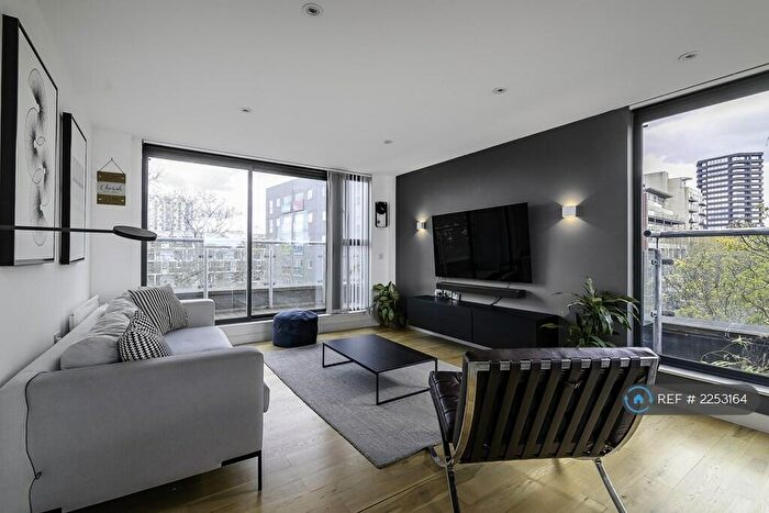 2 Bedroom Penthouse To Rent In Southgate Road, London, N1