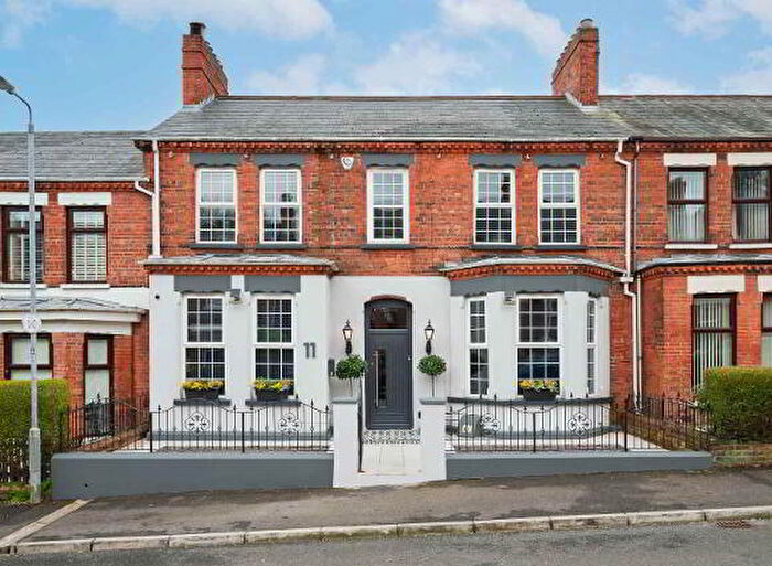 4 Bedroom Mid Terraced House For Sale In Easton Crescent, Belfast, BT14