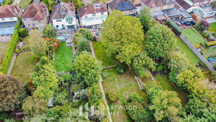 4 Bedroom Detached House For Sale In London Road, St. Albans, AL1