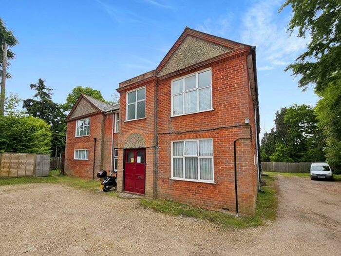 1 Bedroom Property To Rent In Reading Road South, Fleet, GU52