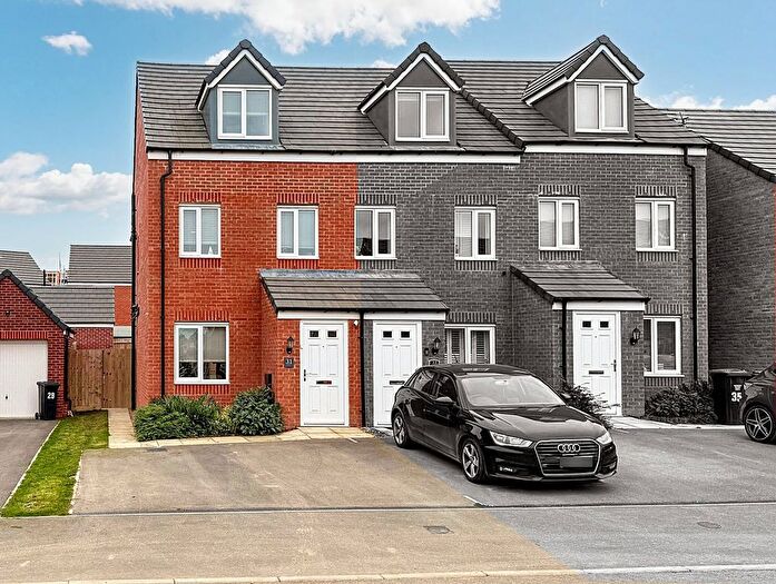 3 Bedroom Semi Detached House For Sale In Gamble Avenue, Fleckney, LE8