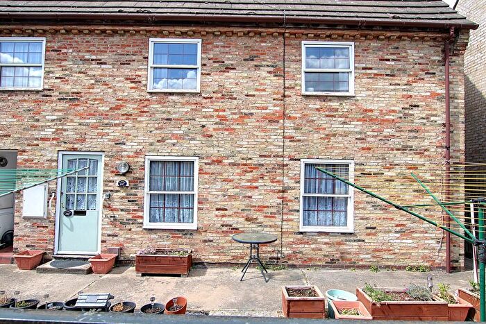 2 Bedroom Apartment To Rent In High Street, Chatteris, PE16