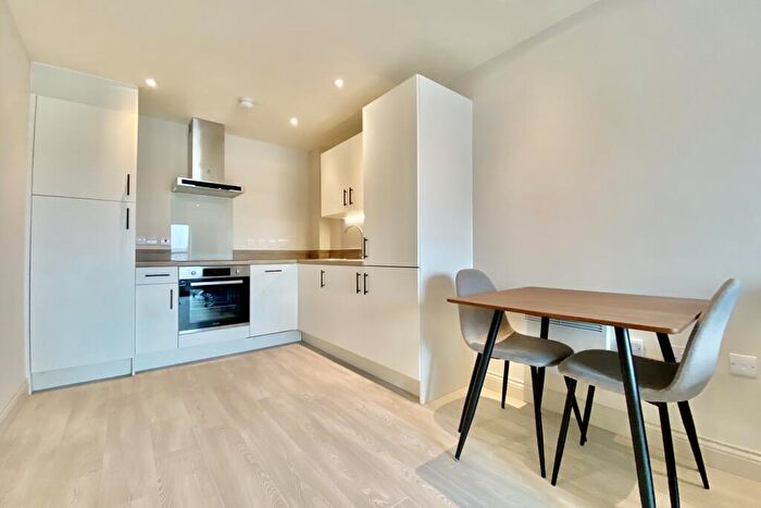 1 Bedroom Apartment To Rent In Centenary House, North Street, Leeds, West Yorkshire, LS2