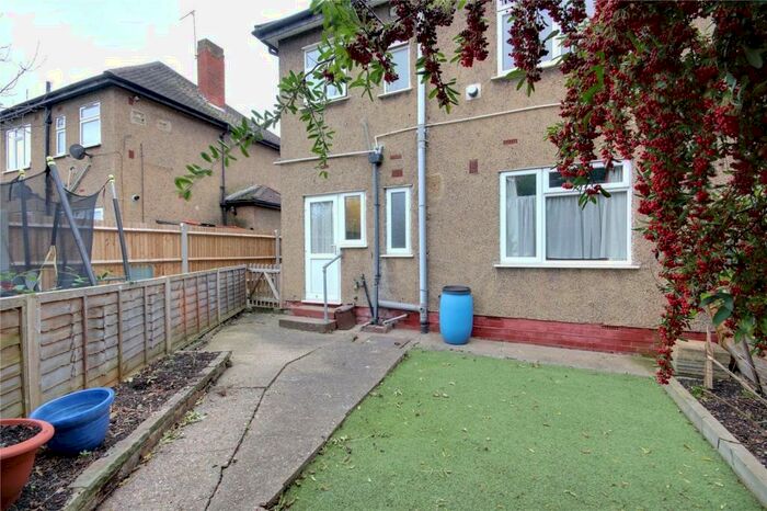 2 Bedroom Maisonette To Rent In Glenloch Road, Enfield, EN3