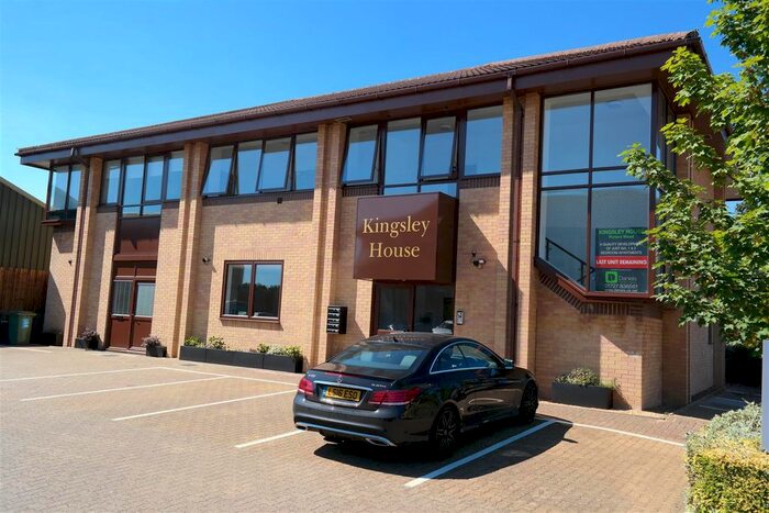 1 Bedroom Flat To Rent In Sandridge Park, Porters Wood, St Albans, Hertfordshire, AL3