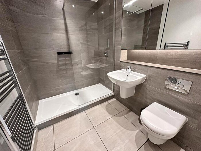 2 Bedroom Apartment For Sale In The Quarry, Middlewood Street, Salford, M5