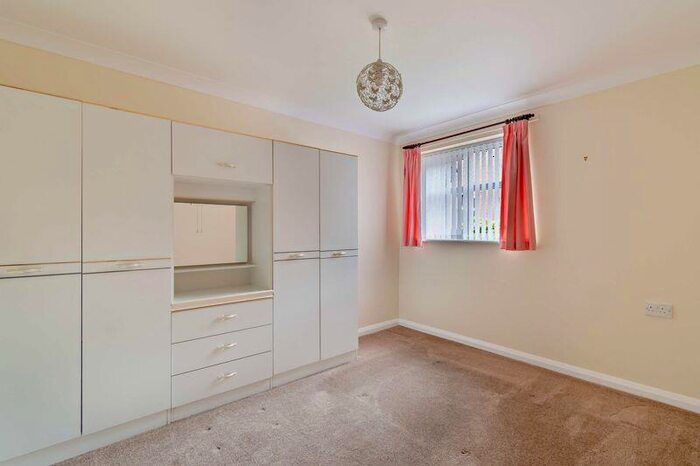 2 Bedroom Flat For Sale In Tarporley, CW6