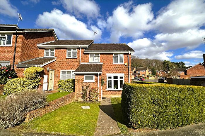 3 Bedroom End Terrace House For Sale In Buckingham Way, Frimley, Camberley, Surrey, GU16