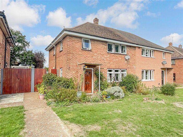 3 Bedroom Semi-Detached House For Sale In Lloyds Green, Wittersham, Kent, TN30