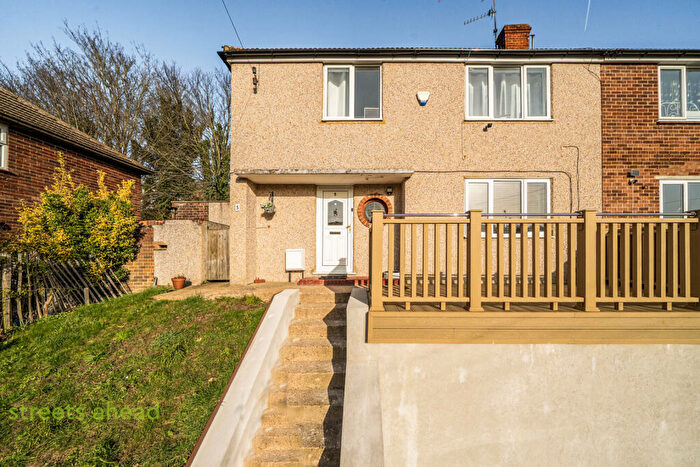 4 Bedroom Semi Detached House For Sale In Somerton Close, Purley, CR8