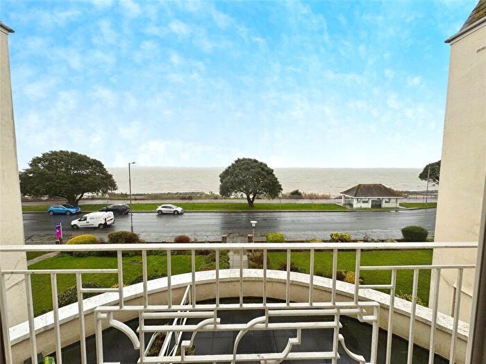 2 Bedroom Apartment For Sale In Marine Parade East, Clacton-on-Sea, Essex, CO15
