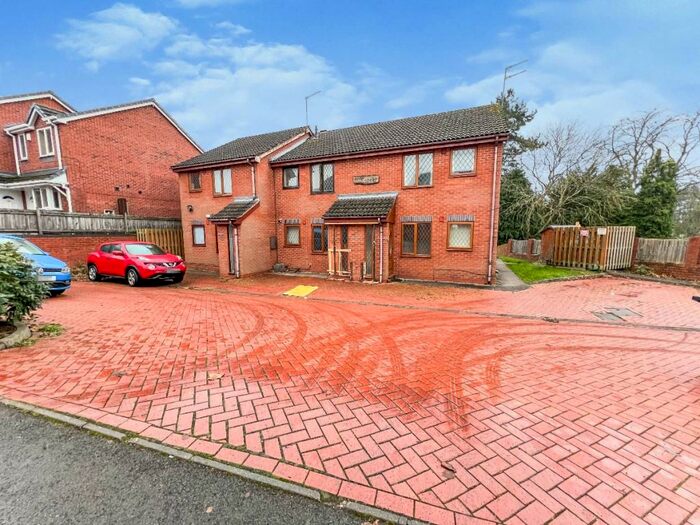 1 Bedroom Flat To Rent In Flat B, Pine Court, Cemetery Road, Stourbridge, DY9