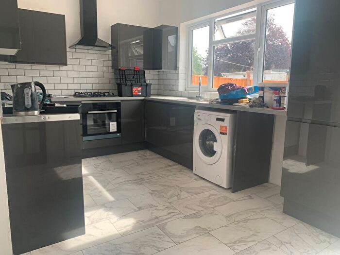 3 Bedroom House To Rent In Ashurst Drive, IG2