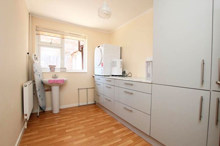 3 Bedroom Detached Bungalow For Sale In Eridge Road, Eastbourne, BN21