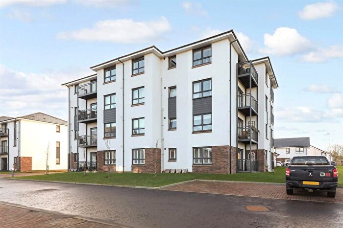 2 Bedroom Flat For Sale In Towing Drive, Bishopbriggs, Glasgow, East Dunbartonshire, G64