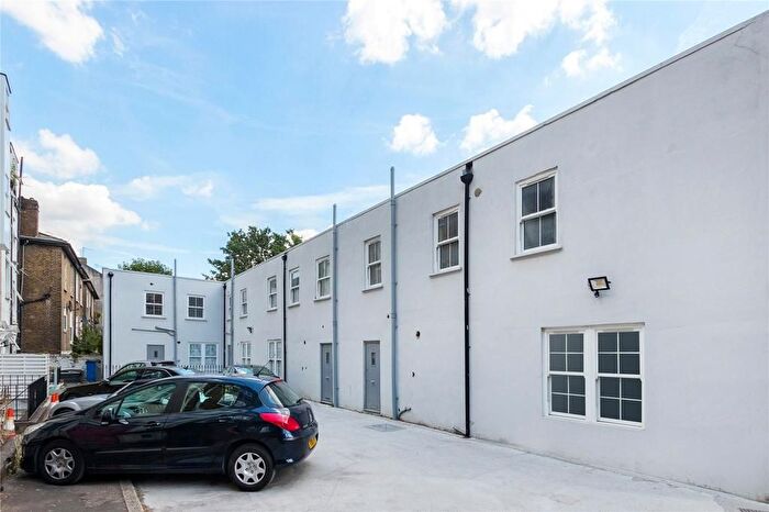 2 Bedroom Property To Rent In London Stile, Chiswick, W4