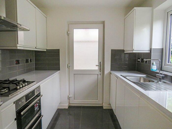 2 Bedroom Bungalow To Rent In Peel Walk, Harborne, Birmingham, B17