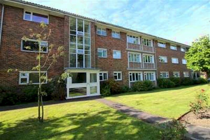 1 Bedroom Flat To Rent In Chichester, PO19