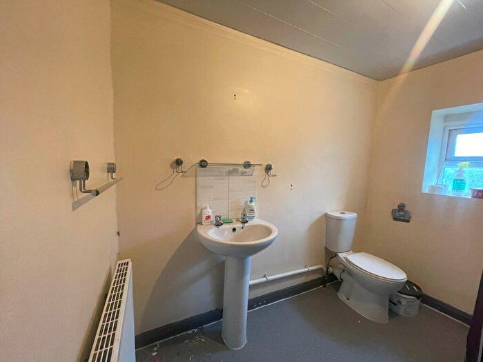 3 Bedroom Flat To Rent In Shields Road, Byker, NE6