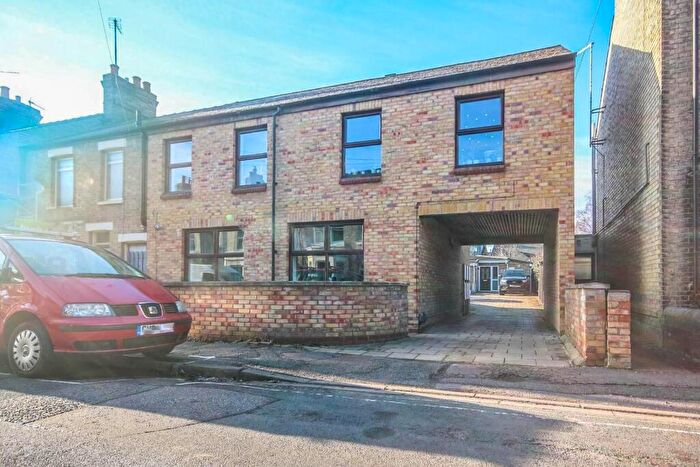 2 Bedroom Apartment To Rent In Belgrave Road, Cambridge, CB1