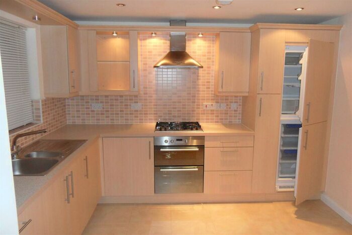 2 Bedroom Town House To Rent In Osier Avenue, Hampton Vale, Peterborough, PE7