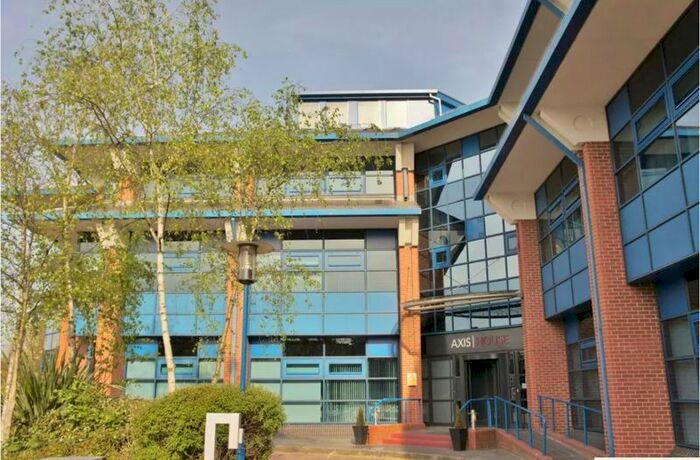 Studio To Rent In Bath Road, Harlington, Hayes, UB3