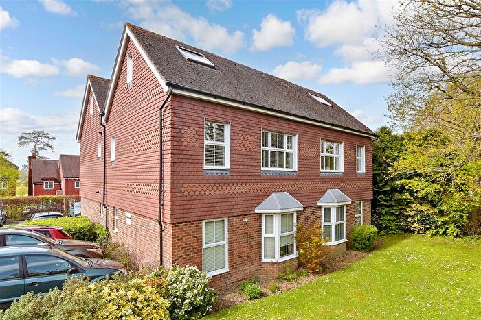 2 Bedroom Flat For Sale In Linfield Lane, Ashington, West Sussex, RH20