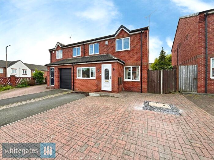 3 Bedroom Semi-Detached House For Sale In Greggs Court, Stairfoot, S70